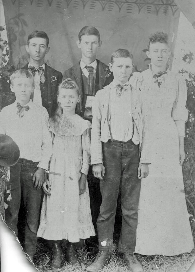 Leona Pirtle Family, Mason County, Texas